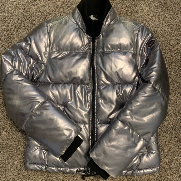 Silver UGG Izzie Puffer Jacket - Picture 1 of 15